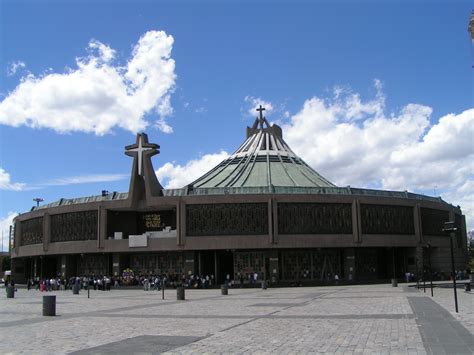 File:Basilica of Our Lady of Guadalupe (new).JPG - Wikimedia Commons