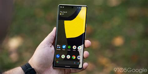 Minor Pixel 6 Pro display issues surface on early units - 9to5Google