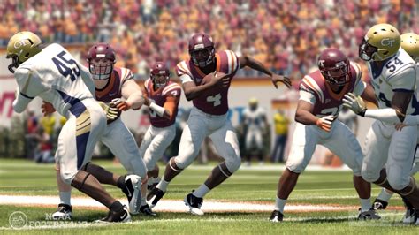 NCAA Football 13 screens and trailer celebrate US launch - VG247