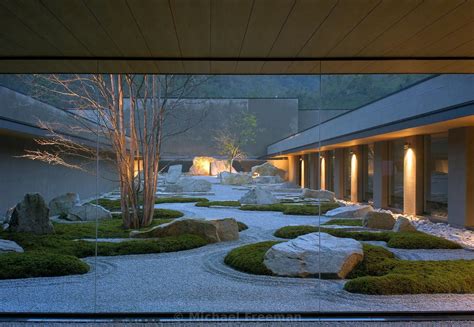 Japanese garden at dusk #luxurygarden | Zen garden design, Japanese ...
