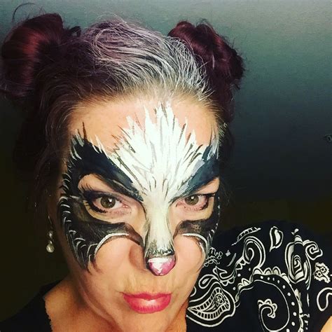 Skunk FACEPAINT #wowfactorystudio Halloween 2018, Halloween Ideas, Goblins 2, Theatrical Makeup ...