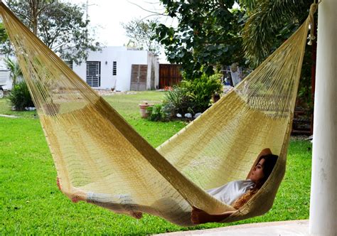 Traditional Mayan Hammock. 100% Natural-colored mayan hammock.