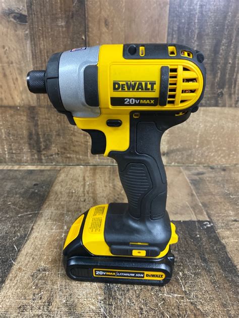 DEWALT DCF885 20V IMPACT KIT (CHARGER, 1.5AH BATTERY, BAG, MANUAL) Very Good | Buya