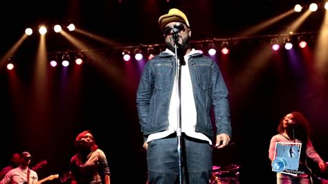 Musiq Soulchild his classic singing "Love" Live - YouTube