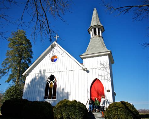 North Carolina church moves historic chapel 126 miles to new home – Episcopal News Service