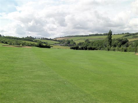 Goring & Streatley Golf Course Hole 1... © Stuart Logan cc-by-sa/2.0 :: Geograph Britain and Ireland