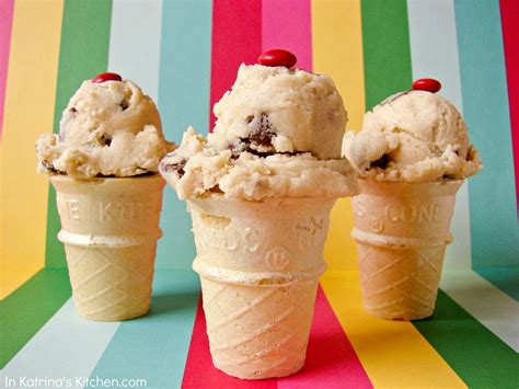 Mini Cookie Dough Ice Cream Cones