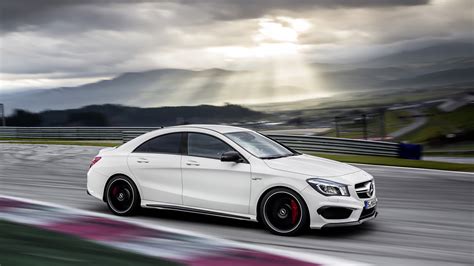 2014 Mercedes-Benz CLA45 AMG carves its own path