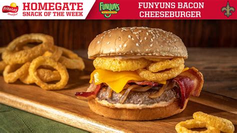 Funyuns Bacon Cheeseburger | FritoLay Tailgate Recipes