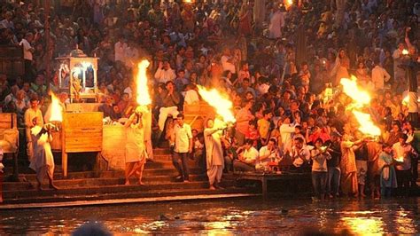 Live Ganga Aarti From Har Ki Pauri Haridwar - YouTube