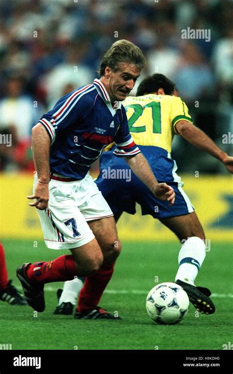 Didier deschamps 1998 world cup hi-res stock photography and images - Alamy