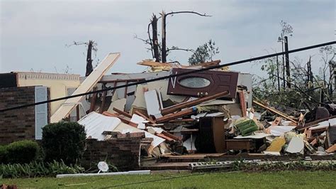 At least 6 dead after tornadoes strike South Carolina | WACH