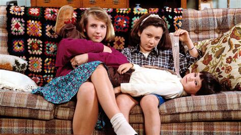 How the 'Roseanne' Reboot Recreated the Original Set