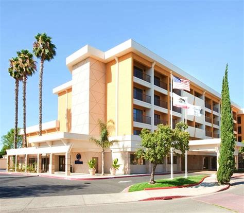 HILTON STOCKTON $135 ($̶1̶5̶8̶) - Updated 2023 Prices & Hotel Reviews - CA