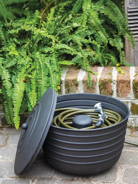 Matte Black Ribbed Hose Pot with Lid