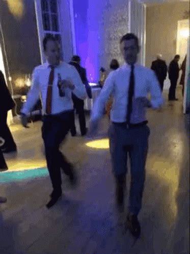 Slacky Dance Slacky Fall GIF - Slacky Dance Slacky Fall Wedding - Discover & Share GIFs