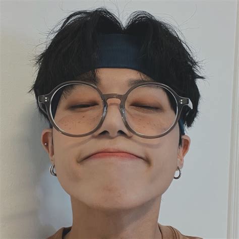ateez wooyoung pfp ⋆ ˚｡⋆୨୧˚ in 2022 | Kpop, Glasses, Round glass