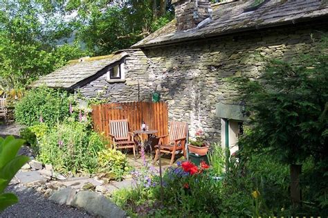Azalea Cottage in Ambleside - Sleeps 2, Dog Friendly, Garden | Holiday ...