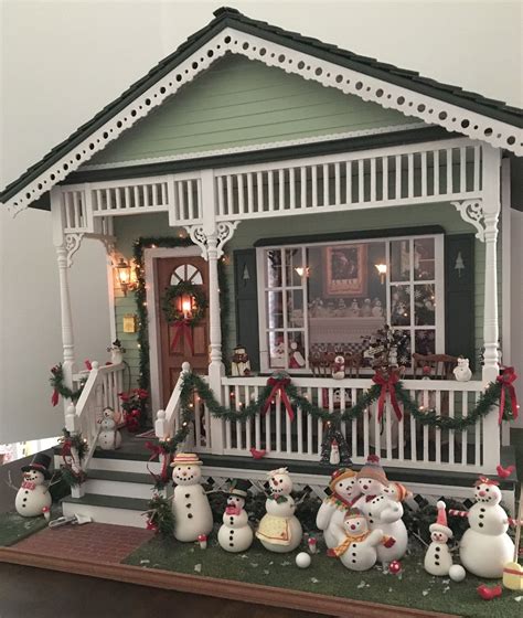 Mary Engelbreit Christmas dollhouse | Christmas dollhouse, Christmas doll house, Dollhouse christmas