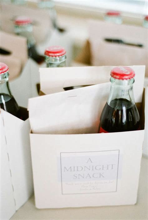 A Guide to the Latest Wedding Favor Trends