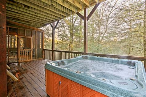 Blue Ridge Cabin w/Wooded Views, Deck & Hot Tub! UPDATED 2020 - Tripadvisor - Blue Ridge ...