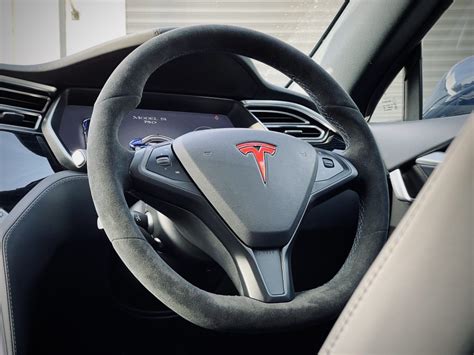 Tesla Model S Custom Steering Wheel - Customise My Tesla UK