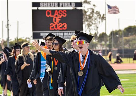 Huntington Beach High Graduation 2023: Our best photos of the ceremony – Orange County Register