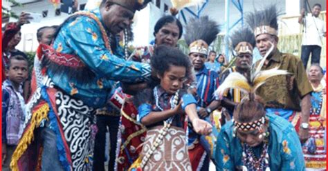 Upacara Adat Papua Barat Lengkap Penjelasannya - Seni Budayaku