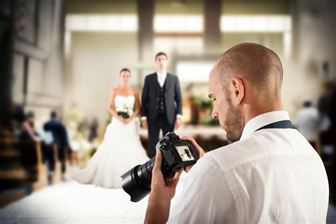 6 Benefits of Hiring a Professional Wedding Photographer