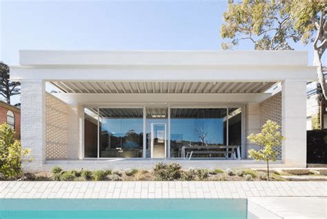 Stewart House: Bushfire Proof House That's Anything But a Bunker