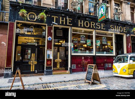 The horse shoe bar glasgow hi-res stock photography and images - Alamy