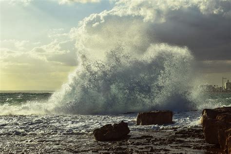 Experts Warn of ‘Life-Threatening’ Storm Surge Along Gulf Coast | Restoring Liberty