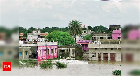 2,000 evacuated as dam waters flood Sambalpur city | Bhubaneswar News ...