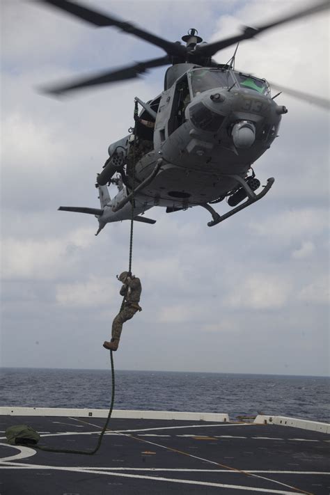 DVIDS - Images - 31st MEU Marines refine fast rope techniques while underway aboard Green Bay ...