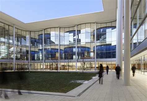 Gallery of Yale School of Management / Foster + Partners - 4