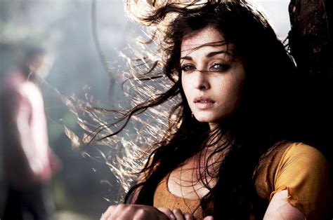 Bollywood HOT Wallpapers: Upcoming Hindi Movie Ravaan aiswarya rai vikram abishek bachan wallpapers