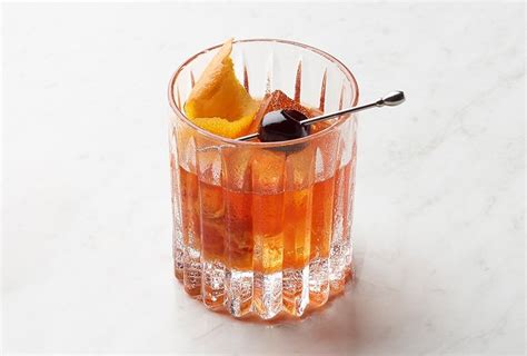 Bourbon Old Fashioned Cocktail Recipe | Total Wine & More