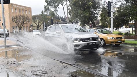 Geelong weather: heavy rain, strong winds forecast for city | Daily Telegraph