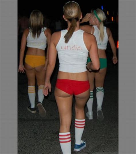 ASU Students Made an Awesome Undie Run (24 pics)