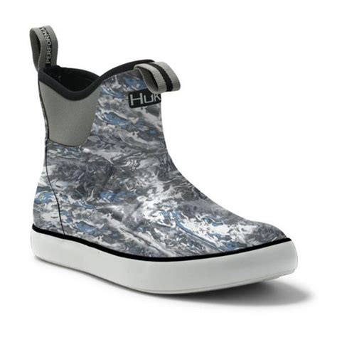 Huk Rogue Wave Deck Boot - Mossy Oak Hydro Standards