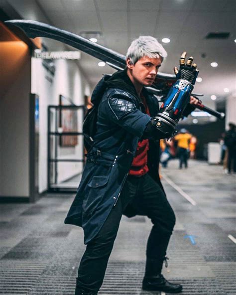 DMC5 Nero by me (Ampersanders Cosplay) : r/cosplayers