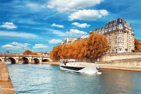 Paris River Cruise: 10+ Magical Seine River Tours 2024 – Emily Embarks