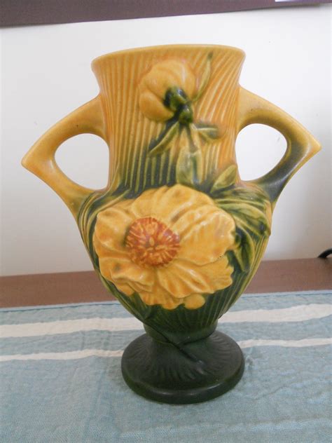Pottery Vase Antique Roseville Peony Yellow Green 168-6
