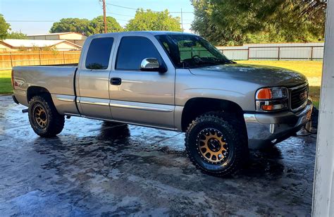 View build 2 inch Lifted 2002 GMC Sierra 1500 4WD | Rough Country