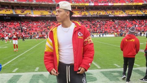 Who Is Jackson Mahomes Girlfriend? Dating Life, Age - Internewscast Journal