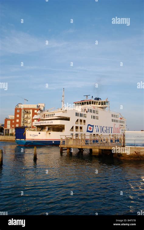 Wight Link Isle of Wight Car Ferry entering the harbour in Old ...