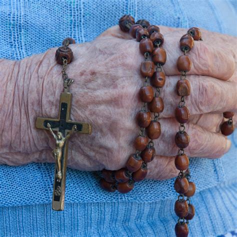 How to Pray the Rosary... a simple guide. - Rugged Rosaries®