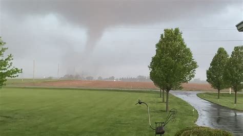 Tornado sighted by homeowners in London, Ohio | wkyc.com