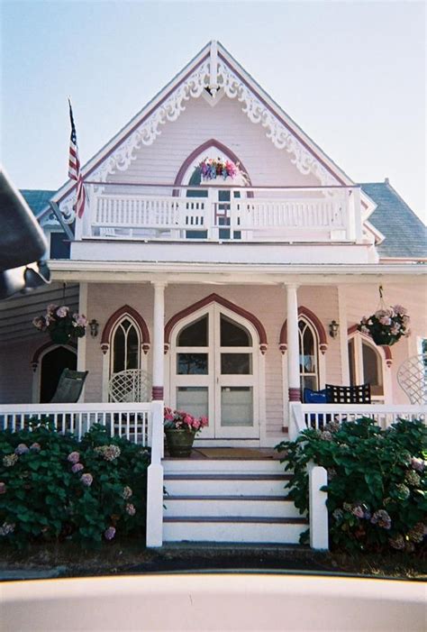 Oak Bluffs, MA : Gingerbread Houses Line the Streets in Oak Bluffs, MA ...