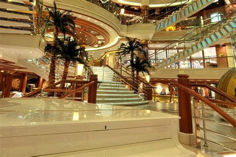 Majestic Princess | Cruise Ship Deals from CruiseDirect.com